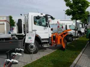 Seres SKH 6500ATT konténerszállító, SLF5 vízszállító-locsoló - Rasco Track 3 hóeke